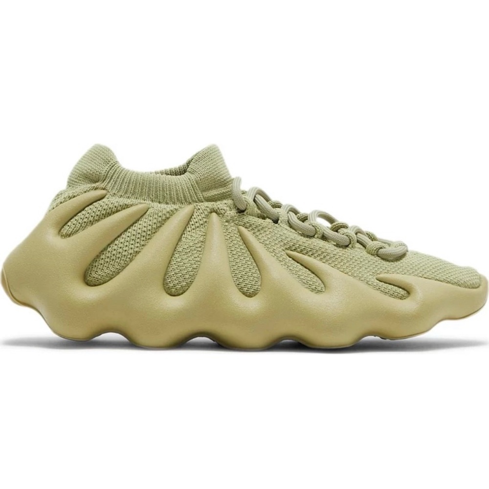 💯 Authentic Yeezy 450 NWT Color - Sulfur